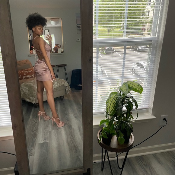 Pale Nude Pink Backless Lace MIDI Dress - Picture 3 of 16